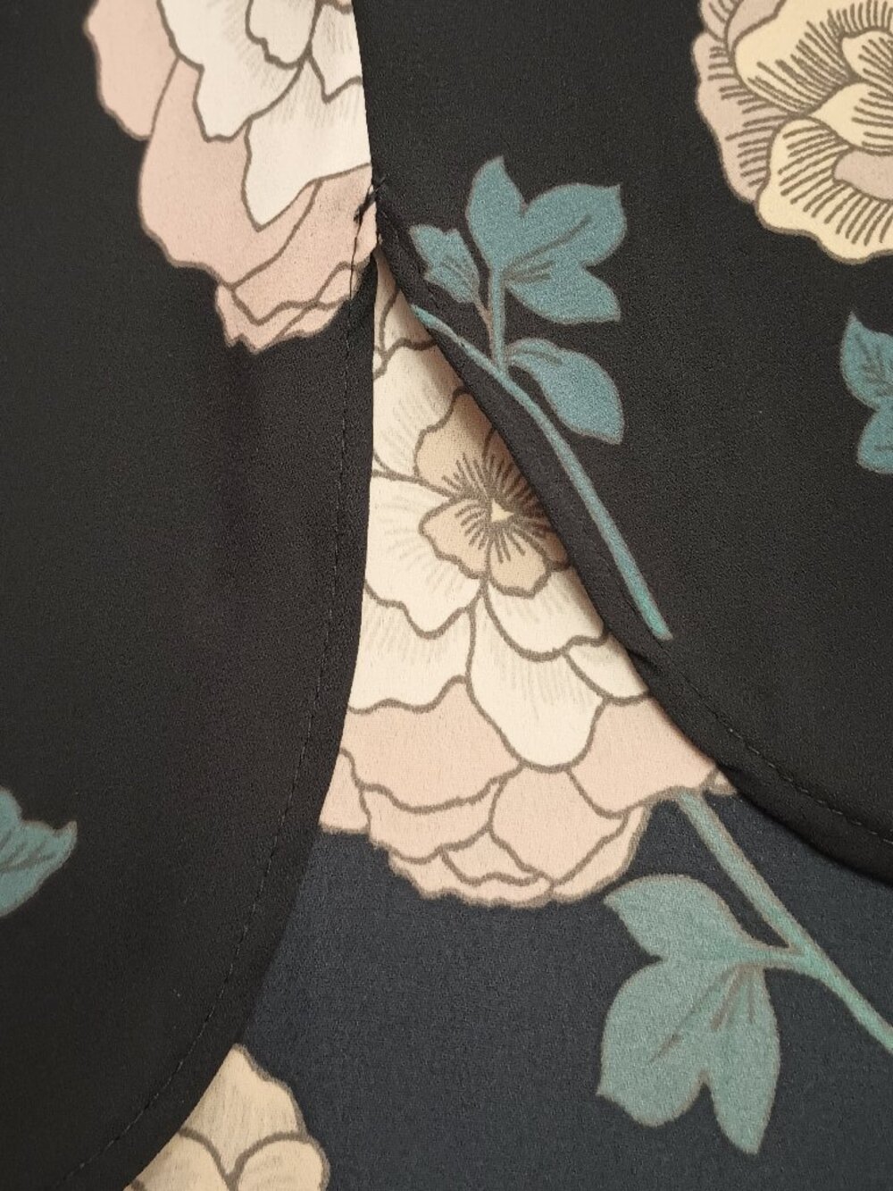 Loft Size XXL Navy Blue Top (EUC) - Picture 8 of 10